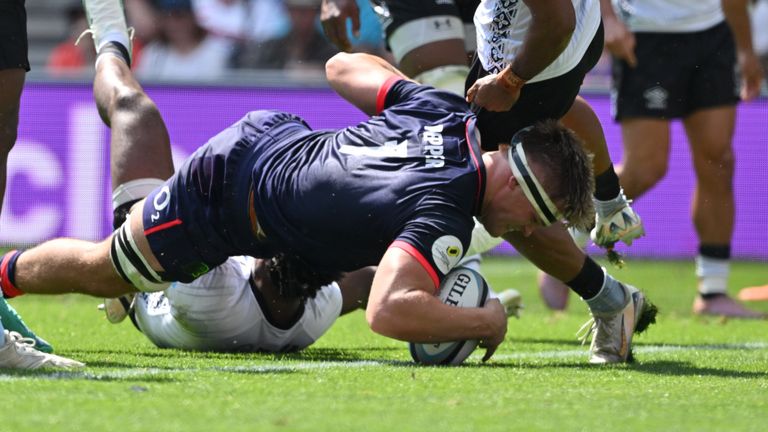 Back-row Guy Pepper crossed within moments of Fiji being reduced to 14 with Levani Botia in the sin-bin