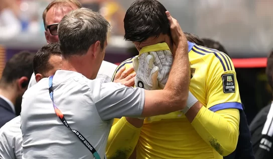 Video: Thibaut Courtois leaves Belgium vs Spain in tears after being forced off