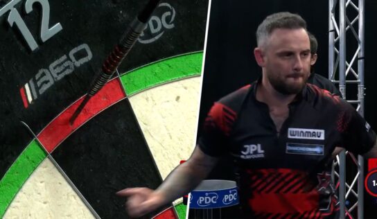 NINE-DARTER! Cullen pins perfect leg!