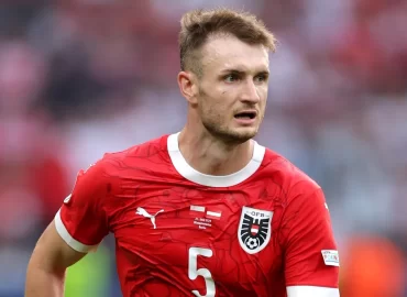 Why is Austria’s Stefan Posch using a protective mask in the 2026 World Cup clash against Spain?